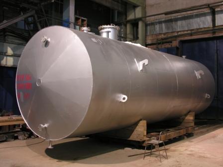 Oil storage tank